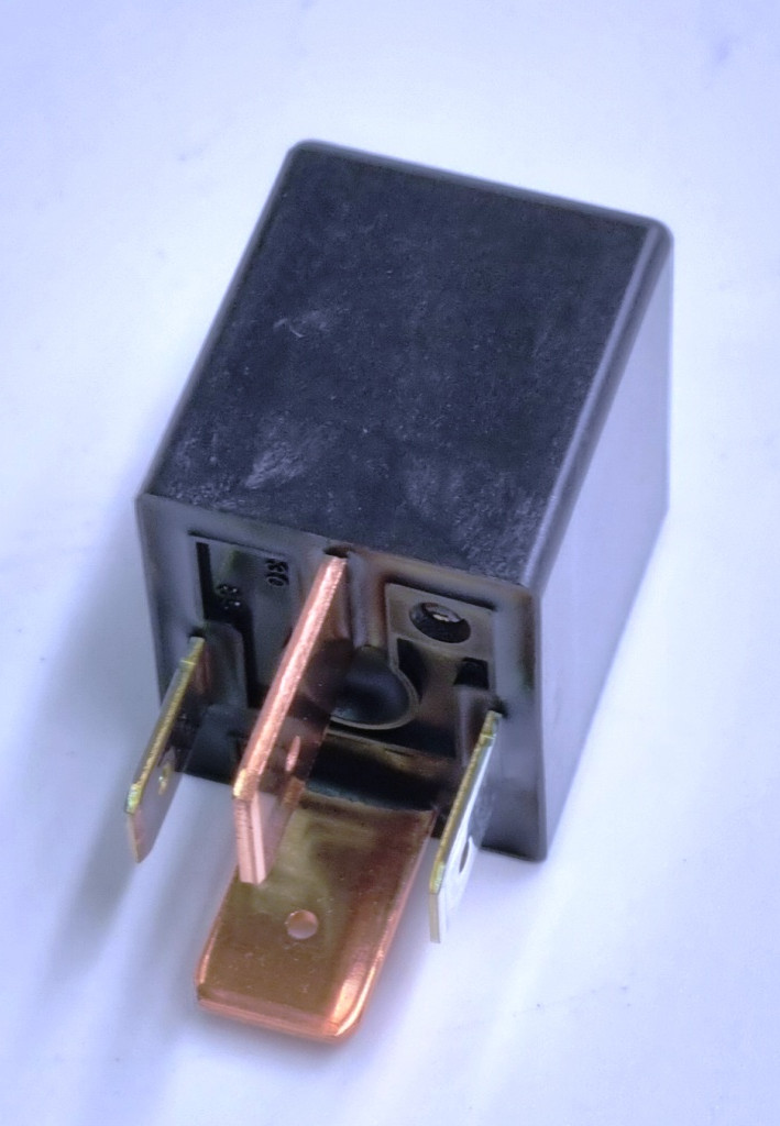 Оригінальне реле вентилятора MR301978 OUTLANDER III, Аутлендер: продаж ...