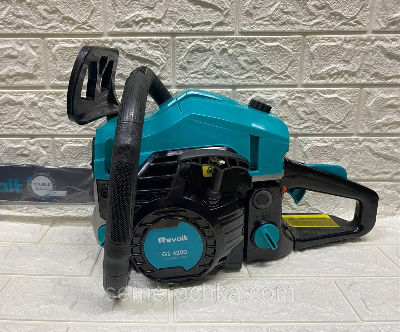 Пила бензинова ланцюгова Revolt GS 4200