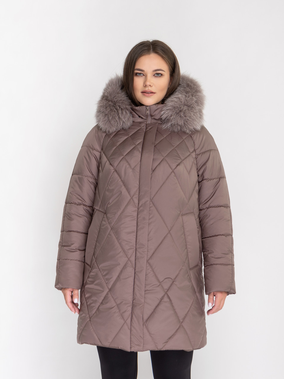 Жіночий зимовий пуховик з хутром на капюшоні, фото 1