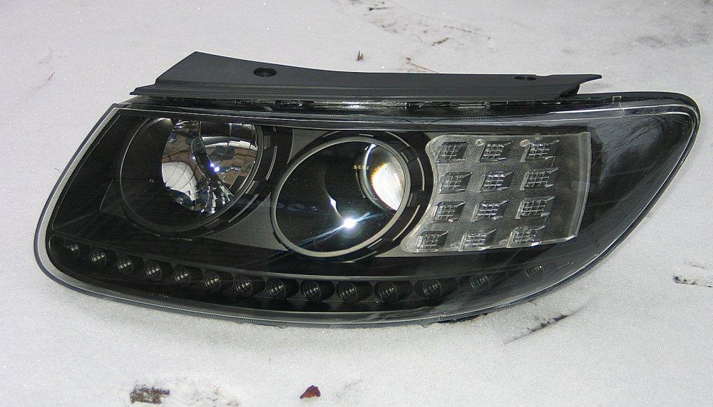 Hyundai Santa Fe оптика передня чорна (WH-HYU-SF-HL-WHIT)
