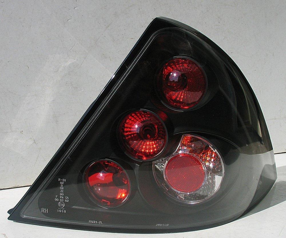 Ford Mondeo 3 оптика задня чорна (HU24-02-2-E-01)