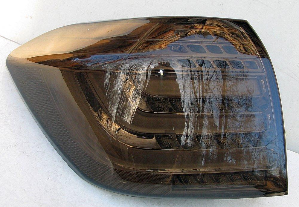 Toyota Highlander 2012 оптика задня LED чорна (BW018S)