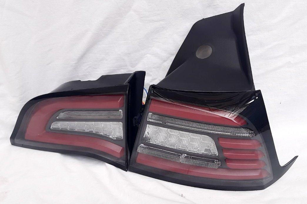 Tesla Model 3 оптика задня червона LED стиль BW (XZ085-CRB), фото 1