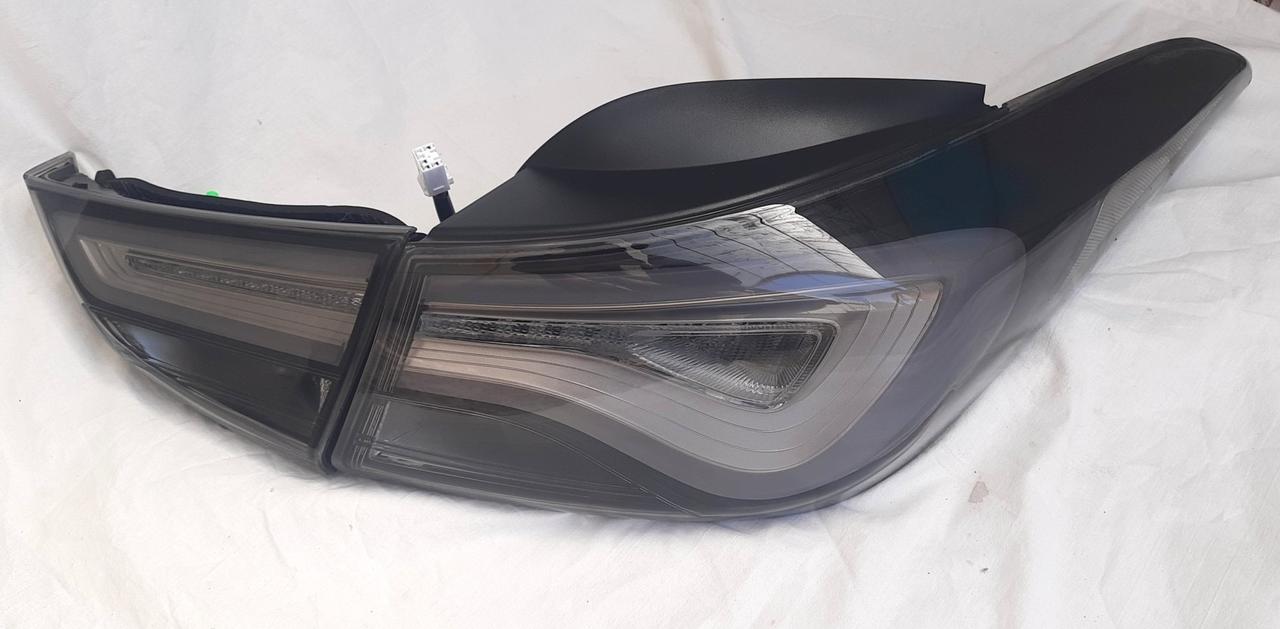 Hyundai Elantra MD оптика задня чорна LED стиль WH (WH114S)