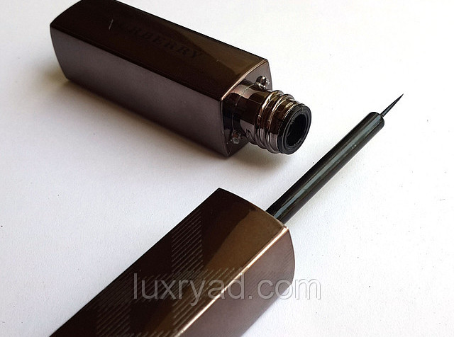 Рідка підводка Burberry Beauty (Барберрі Б'юті)