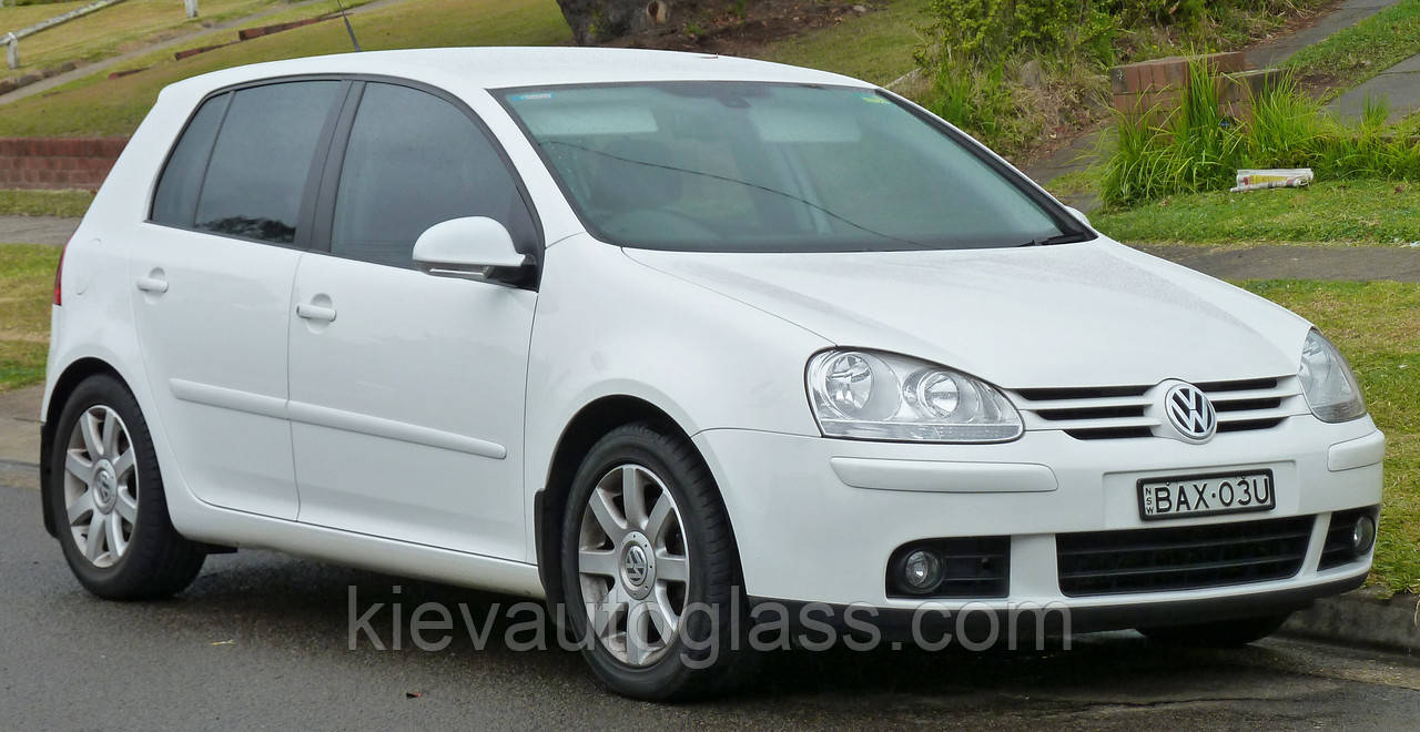 Лобове скло на Volkswagen Golf 6 2009-12 г.