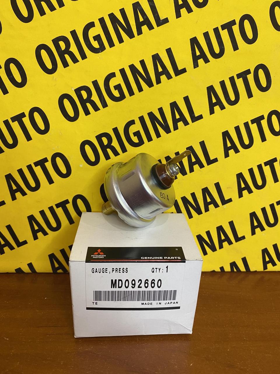 Датчик тиску олії Mitsubishi: L200, Pajero, Starion, Montero, MD092660