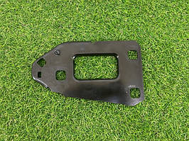 Кронштейн підсилювача бампера AUDI A4 B8 2.0 TFSI 2012 перед. прав. (б/у)