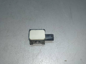 Датчик удару MERCEDES GL-CLASS X164 06-12 M273923 2011 перед (б/у)