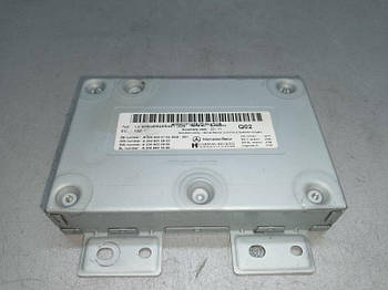 Блок керування мультимедіа MERCEDES