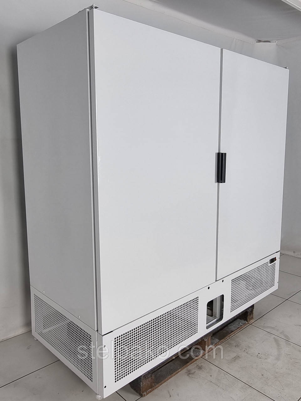 Холодильна універсальна глуха шафа «Технохолод Техас», (Україна), (-5° +5°) об'єм 1600 л., Б/у, фото 1