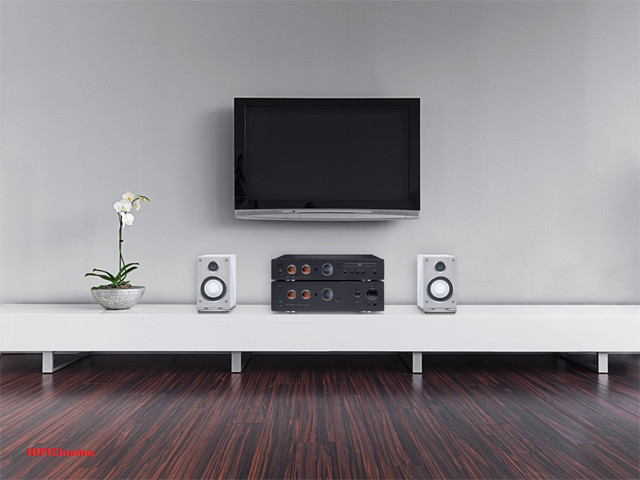 Magnat MA 1000 гібридний інтегральний підсилювач потужності Magnat MA 1000 гібридний інтегральний підсилювач потужності