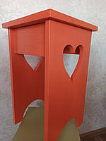 Табурет дерев'яний в декоративному стилі помаранчевий