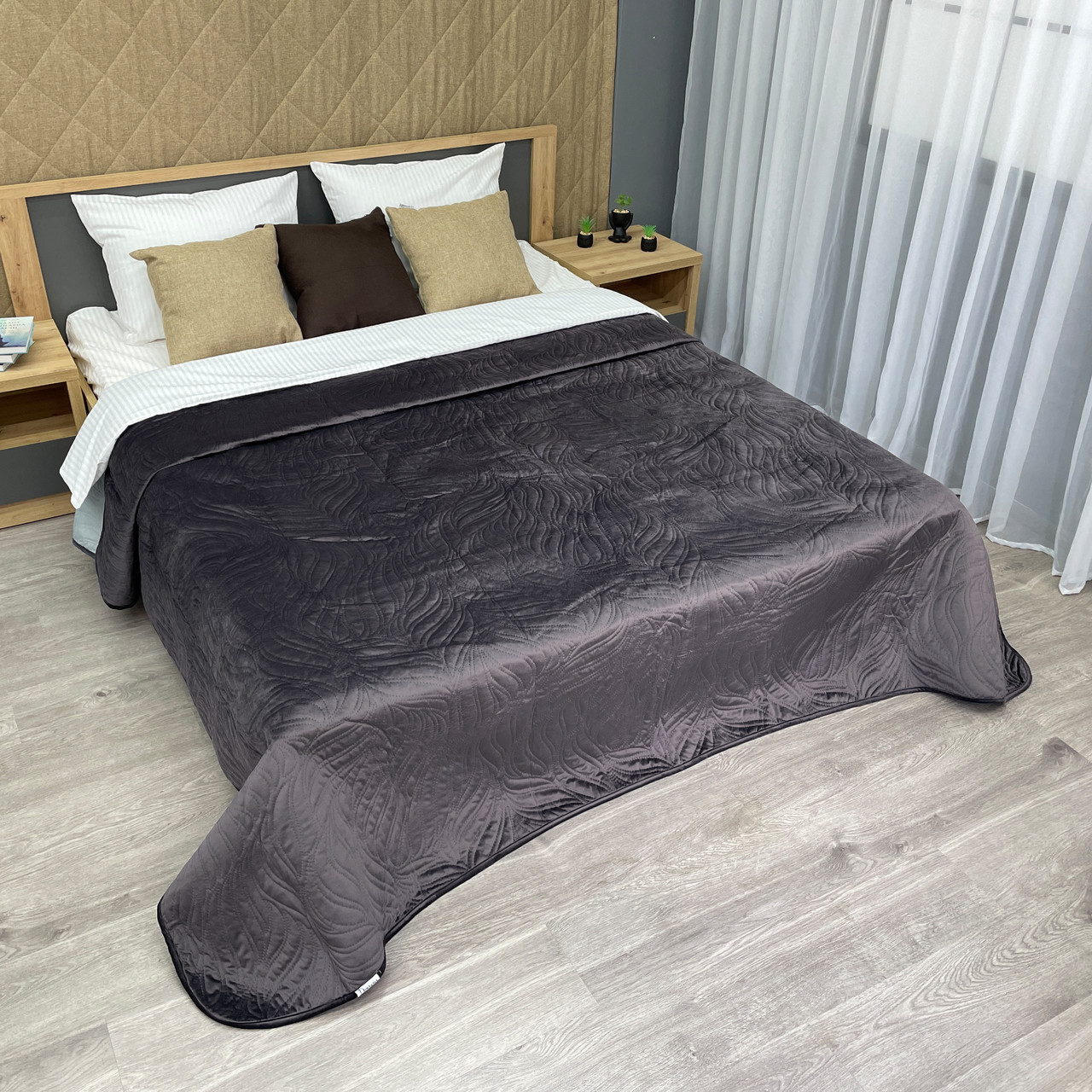 Покривало декоративне Decorator Ultra Sonic Velour колір графітовий