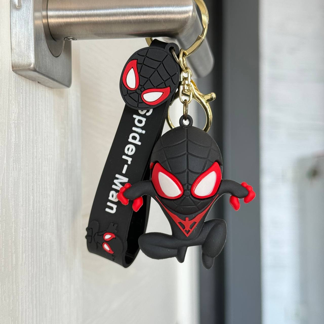 Брелок Spider-Man Брелок людина павук чорний брелок спайдер мен для ключів