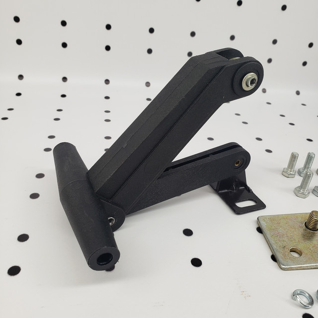 TL様！ Купить Фиксатор боковой рамки МТЗ УК (рамочного стекла) пр