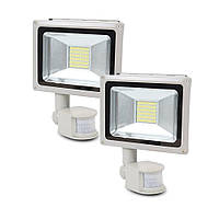 Комплект з двох LED-прожекторів Lightwell LW-30W-220PIR з датчиком руху