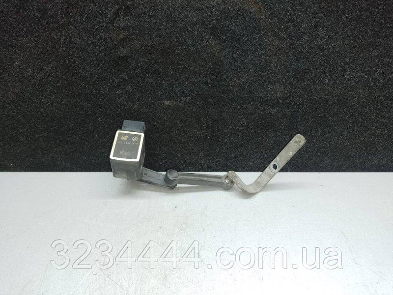 Датчик положення кузова MERCEDES GL-CLASS X164 06-12 M273923 2011 задн. прав. (б/у), фото 1