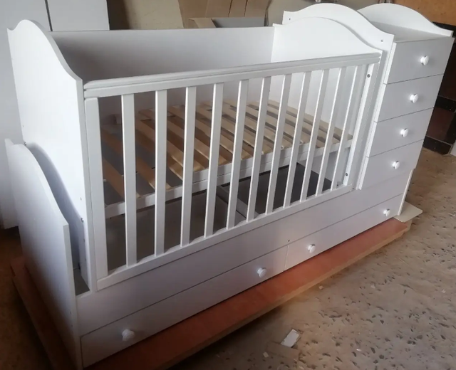 Дитяче ліжечко-трансформер з комодом, ящиками і маятником 3в1 