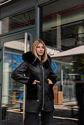 Зимова чорна тепла якісна жіноча тепла дублянка з каптуром та хутром