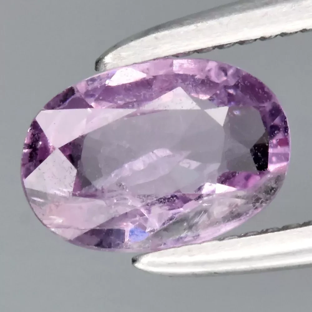 0.58 кт. Природний рожевий шпінель