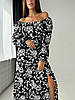 Чорна ніжна і легка жіноча романтична приталена сукня міді з софту з розрізом по нозі Квітковий Принт, фото 3