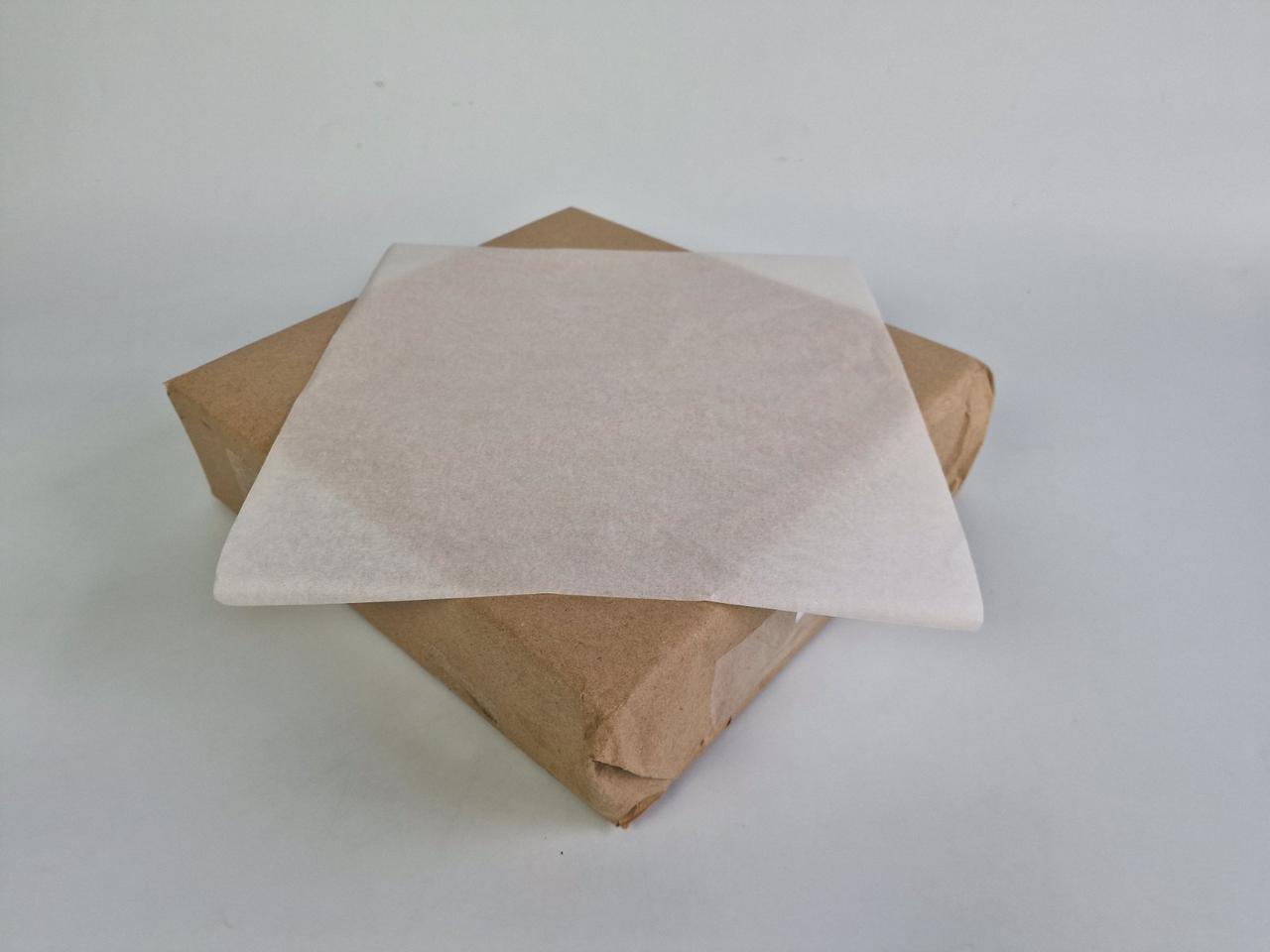 Пачкувальний папір жиронепроникний білий 300х300 мм 30 г/м2 5,4 кг/пач. (1 пачка), фото 1