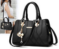 Женская сумка черная Aidebam с брелком цветы небольшая