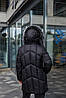 Зимова жіноча тепла зручна куртка пуховик чорного кольору, фото 2