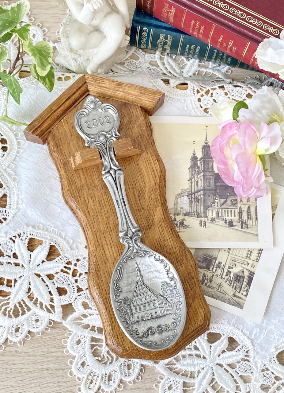 Колекційна олов'яна ложка 2002 рік, харчове олово, дубовий підвіс, Німеччина, Gewandhaus Zwickau