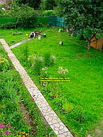 Эта форма трафарет - пока не доступна, но мы разрабатываем похожую форму для дорожки. Очень симпатичная дорожка в саду получилась.