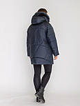 Жіночий пуховик із хутром у синьому кольорі, фото 2