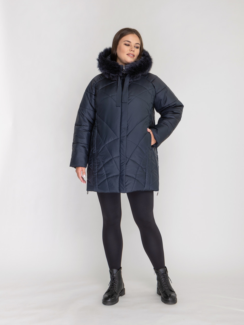 Жіночий пуховик із хутром у синьому кольорі, фото 1