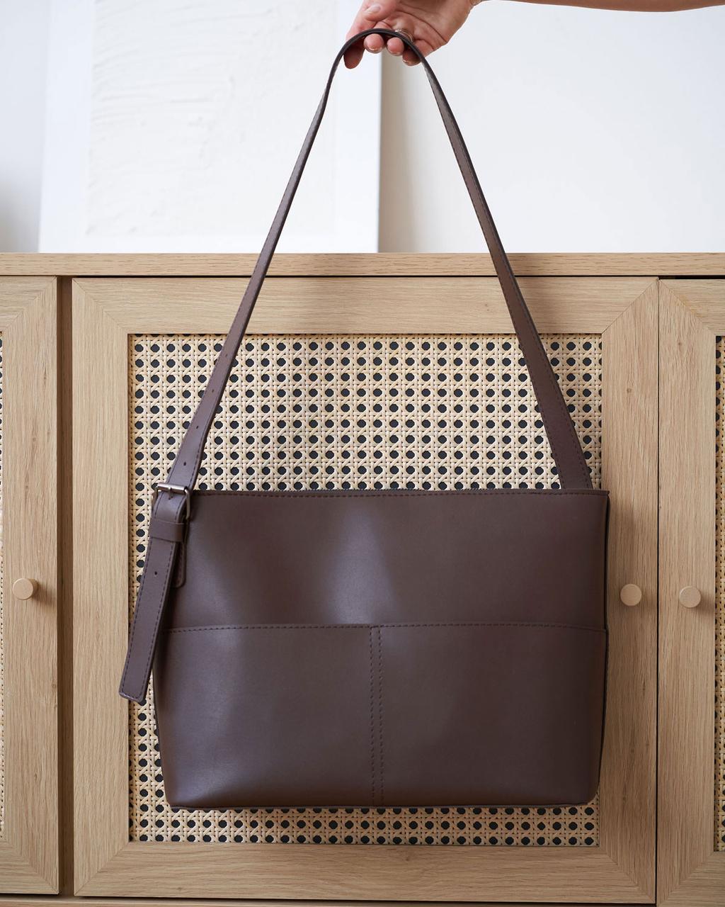 Жіноча сумка Welassie з екошкіри на одне відділення шоколадна «Тейлор» з екошкіри