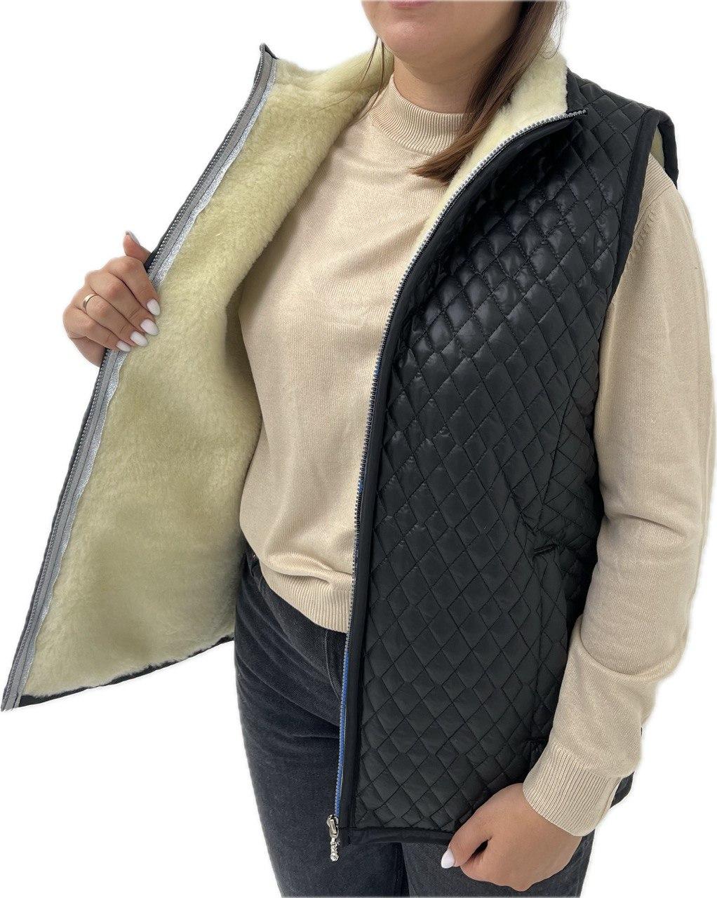 Жилетка-безрукавка жіноча з овчини, Стьобана в Чорному кольорі (46-66р ...