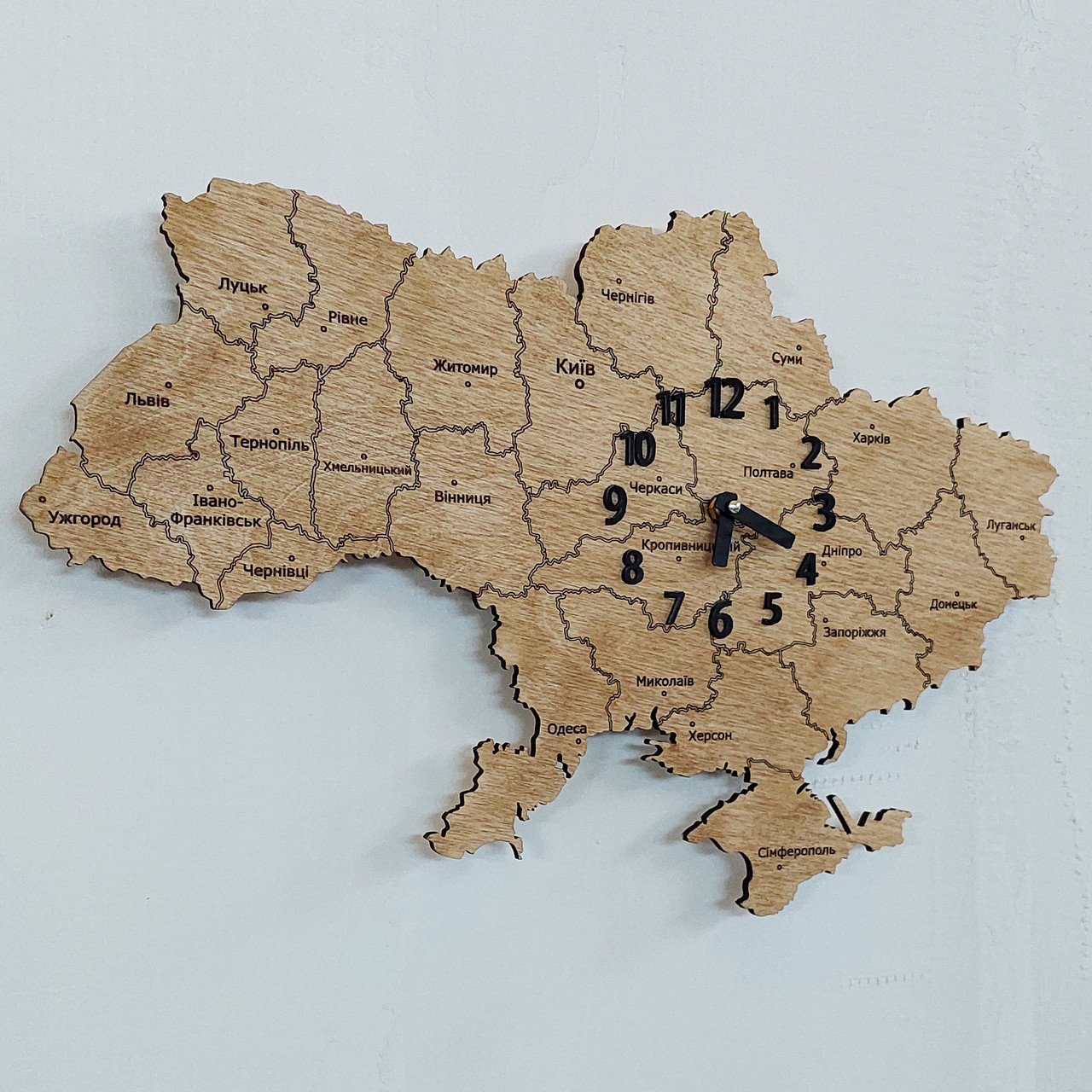 Карта України з годинником. 50х33 см