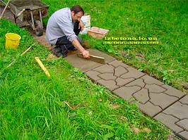 Для приготовления бетона рекомендуем использовать пропорцию цемент/песок в соотношении 1/4, тогда раствор получится достаточно крепким. Песок должен быть речным, то есть без глины.