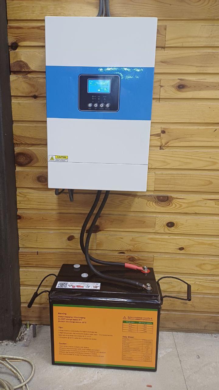 КОМПЛЕКТ: Гібридний інвертор Daxtromn Power 3500 Вт 24V з акумулятором LiFePo4 ECO-WORTHY 100Ah 24V, фото 1