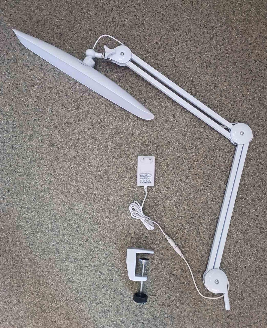 Безтіньова настільна лампа на струбціні