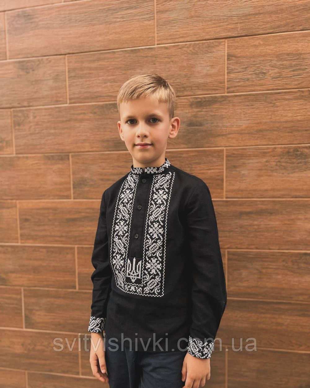 Чорна вишиванка для хлопчика