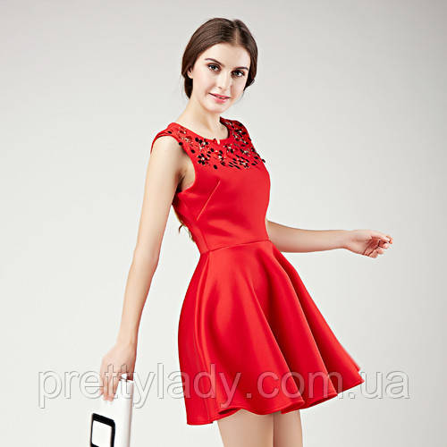 Плаття жіноче з паєтками на грудях червоне