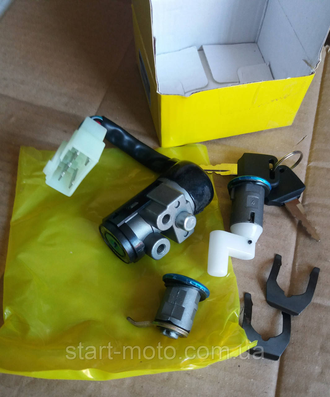 Скутер HONDA TACT 24<unk> 30 <unk> 31 Dio 18<unk> 27"28 Замок запалювання 5 дротів (к-кт 3 шт.) фірма Y-BOX — гарний комплект, фото 1