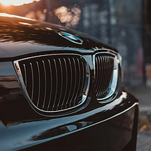 Автомобільні значки, емблеми, шильдики та ковпачки