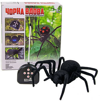 Павук Чорна вдова на пульті керування (світяться очі, на батарейках) PL-724-50