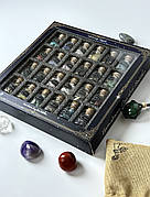 Великий набір натуральних мінералів (крихта) у пляшечках, колекція натурального каміння з 24 варіантів.