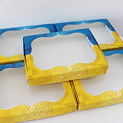 Коробочка подарункова 20х15х3см (жовто-блакитна з прозором віконцем) 100002