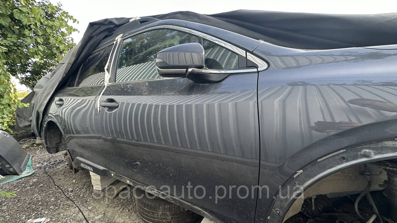 Дверь передняя правая subaru outback b16. 2021-2024 год б/у оригинал без дефектов код цвета p8y (темно серый металлик), фото 1