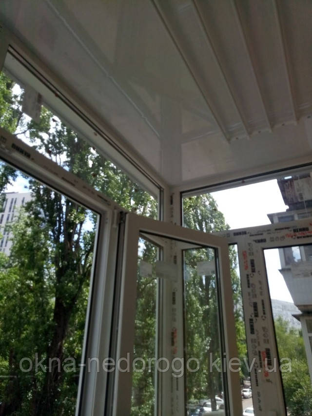 Скління балкону під ключ у Києві - фото роботи Вікна Недорого