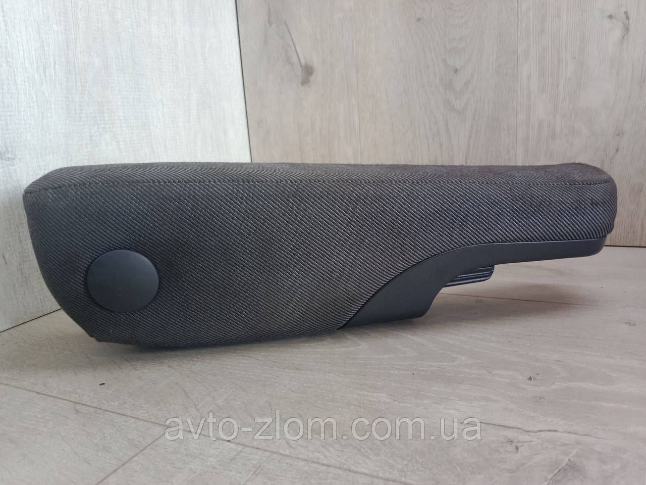 Підлокітник Volkswagen Sharan, Ford Galaxy 1. Шаран, Форд Галаксі. Лівий. 7M0881082.