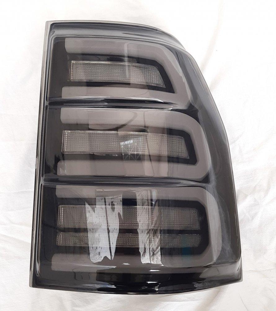 Mitsubishi Pajero Mk4 2006+ оптика задня LED чорна WH (WH157S), фото 1